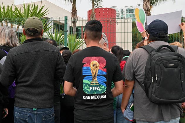 Iranian national team, Nationalteam FIFA World Cup, WM, Weltmeisterschaft, Fussball 2026 leave Tijuana, Mexico camp back home to Iran TIJUANA, MEXICO - JUNE 30: Iran fans wait for the Iranian National Team to leave the Marriott Hotel at their Tijuana base camp to the airport ahead of the players departure following its elimination from the 2026 World Cup football tournament in Tijuana, Mexico on Tuesday, June 30, 2026. Carlos A. Moreno Anadolu Tijuana Mexico. Editorial use only. Please get in touch for any other usage.  Copyright: x2026xAnadoluxCarlosxA.xMorenox