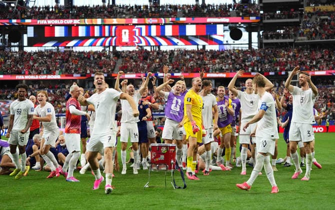 Martin Oedegaard (Norway) and Alexander Soerloth (Norway) celebrate during Ivory Coast and Norway, Round of 32 FIFA World Cup, WM, Weltmeisterschaft, Fussball 2026, Dallas Stadium, Arlington, United States on June 30, 2026. Thor Wegner DeFodi Images. (Photo by DeFodi Images) - *** Martin Oedegaard (Norway) and Alexander Soerloth (Norway) celebrate during the Round of 32 match between Ivory Coast and Norway at the 2026 FIFA World Cup, held at Dallas Stadium in Arlington, United States, on June 30, 2026. Photo by Thor Wegner, DeFodi Images