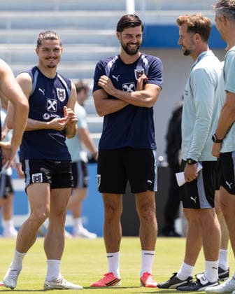 SOCCER - FIFA World Cup, WM, Weltmeisterschaft, Fussball 2026 SANTA BARBARA,CALIFORNIA,USA,30.JUN.26 - SOCCER - FIFA World Cup 2026, USA, Mexico, Canada, training Team AUT. Image shows Marcel Sabitzer, Florian Grillitsch and assistant coach Lars Kornetka (AUT).  GEPAxpictures xArminxRauthner