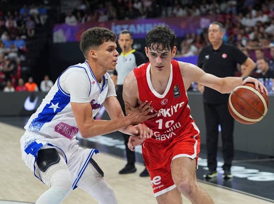 Turkiye v Puerto Rico - FIBA U17, U 17 Basketball World Cup ISTANBUL, TURKIYE - JUNE 30: Omer Kutluay of Turkiye competes with John Arroyo of Puerto Rico during the FIBA U17 Basketball World Cup group phase match between Puerto Rico and Turkiye at the Basketball Development Center in Istanbul, Turkiye on June 30, 2026. Esra Bilgin Anadolu Istanbul Turkey. Editorial use only. Please get in touch for any other usage.  Copyright: x2026xAnadoluxEsraxBilginx