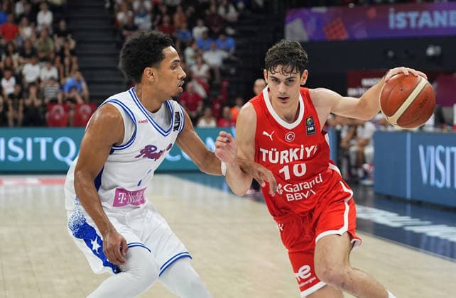 Turkiye v Puerto Rico - FIBA U17, U 17 Basketball World Cup ISTANBUL, TURKIYE - JUNE 30: Omer Kutluay of Turkiye competes with Jeremy Willmore (1) of Puerto Rico during the FIBA U17 Basketball World Cup group phase match between Puerto Rico and Turkiye at the Basketball Development Center in Istanbul, Turkiye on June 30, 2026. Esra Bilgin Anadolu Istanbul Turkey. Editorial use only. Please get in touch for any other usage.  Copyright: x2026xAnadoluxEsraxBilginx