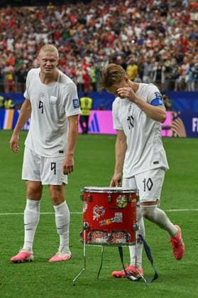 Norway advance to the FIFA World Cup, WM, Weltmeisterschaft, Fussball Round of 16 after 2-1 victory over CÃ te d Ivoire DALLAS, TEXAS, USA JUNE 30, 2026: Norway™s Erling Haaland (9) and Martin Odegaard (10) celebrate after Norway defeated CÃ te d Ivoire 2-1 in the FIFA World Cup 2026 Round of 32 match at Dallas Stadium in Dallas, Texas. Dallas United States of America Copyright: x xwalidxibrahimx xJNAxPressx