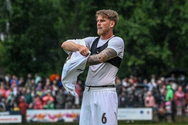 Marcus Mathisen ( Pauli ) Deutschland , Hamburg , Adolf Jäger Kampfbahn , Fussball , Oberliga Hamburg , 2. Bundesliga , Test , Altona 93 - FC St Pauli *** Marcus Mathisen Pauli, Germany, Hamburg, Adolf Jäger Stadium, soccer, Hamburg Oberliga, 2. Bundesliga, exhibition match, Altona 93, FC St. Pauli