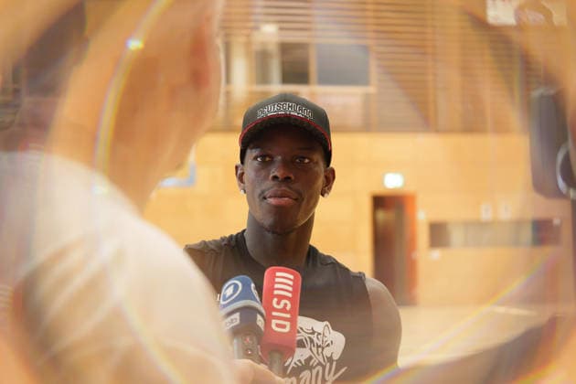 30.06.2026: Trainingseinheit der deutschen Basketball-Nationalmannschaft in Berlin vor den World Cup Qualifier gegen Israel und Zypern: Dennis Schröder gibt ein Interview *** June 30, 2026: Training session for the German national basketball team in Berlin ahead of the World Cup qualifiers against Israel and Cyprus. Dennis Schröder gives an interview. Copyright: xJamesxZabelx