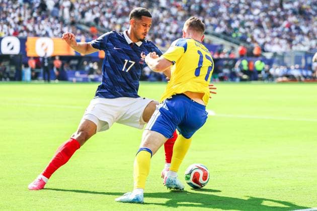 RECORD DATE NOT STATED FIFA World Cup, WM, Weltmeisterschaft, Fussball 2026 - Round of 32 - France v Sweden William Saliba player of France and Viktor Gyokeres player of Sweden during the FIFA World Cup 2026 Round of 32 match between France and Sweden at New York New Jersey Stadium, in East Rutherford, United States, on Tuesday, June 30, 2026.(Foto: William Volcov Brazil Photo Press IMAGO) Sports East Rutherford NJ United States of America Copyright: xWILLIAMxVOLCOVx