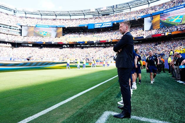NEW YORK, USA 20260630 Swedish national team, Nationalteam captain Graham Potter before the round of 16 match between France and Sweden at the New York New Jersey Stadium during the World Cup. ***The image is included in the SPORTS PACKAGE. For others PAID IMAGE*** NEW YORK USA x9200x *** NEW YORK, USA 20260630 Swedish national team captain Graham Potter before the Round of 16 match between France and Sweden at New York New Jersey Stadium during the World Cup ***This image is included in the SPORTS PACKAGE. For other images, see PAID IMAGE*** NEW YORK, USA x9200x  Copyright: xBjörnxLarssonxRosvall TTx WORLD CUP 2026 FRANCE-SWEDEN