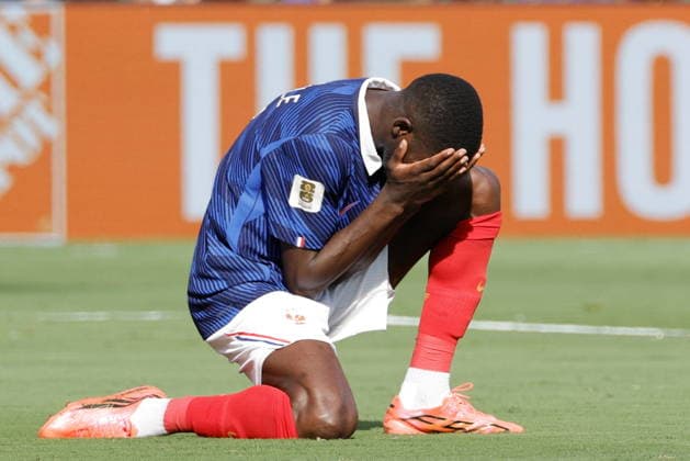 FIFA World Cup, WM, Weltmeisterschaft, Fussball 2026 - Round of 32 - France vs Sweden Ousmane Dembele of France covers his face after missing a chance during the FIFA World Cup 2026 Round of 32 match France against Sweden, in East Rutherford, New Jersey, USA, 30 June 2026. EAST RUTHERFORD United States  Copyright: xSHAWNxTHEWx