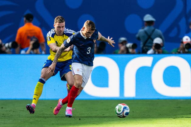 260630 Gabriel Gudmundsson of Sweden and Lucas Digne of France during the FIFA World Cup, WM, Weltmeisterschaft, Fussball 2026 round of 32 football match between France and Sweden on June 30, 2026 in New Jersey. Photo: Ludvig Thunman BILDBYRAN kod LT PA1270 fotboll football soccer fotball vm fotbolls-vm fotball-vm fotbolls-vm 2026 fifa world cup 2026 sverige sweden sverige a bbeng frankrike france round of 32 16-delsfinal *** June 30, 2026: Gabriel Gudmundsson of Sweden and Lucas Digne of France during the FIFA World Cup 2026 Round of 32 soccer match between France and Sweden on June 30, 2026 in New Jersey. Photo by Ludvig Thunman, BILDBYRAN, code LT PA1270. soccer, football, soccer World Cup, 2026 FIFA World Cup, Sweden, Sweden national team, Francekrike france round of 32 round of 16  Copyright: LUDVIGxTHUNMAN BB260630LT074