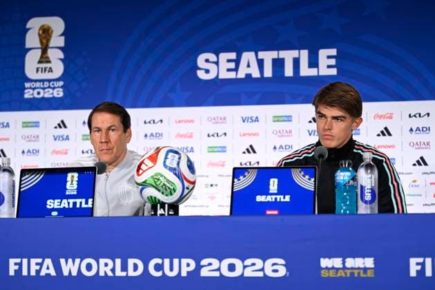 Belgian national football team - FIFA World Cup, WM, Weltmeisterschaft, Fussball 2026 - media activities 30 06 2026 SEATTLE, UNITED STATES OF AMERICA - JUNE 30 : Garcia Rudi head coach of Belgium and De Ketelaere Charles midfielder of Belgium talking to the press during a press conference, PK, Pressekonferenz at the Lumen Field Stadium prior to the Belgium vs Senegal match during the 2026 FIFA World Cup on June 30, 2026 in Seattle, United States of America, 30 06 2026 Seattle United States of America  Copyright: xNicoxVereeckenx