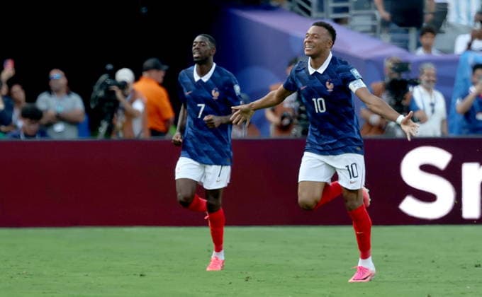 FIFA World Cup, WM, Weltmeisterschaft, Fussball 2026 - Round of 32 - France vs Sweden Kylian Mbappe of France celebrates after scoring the opening goal during the FIFA World Cup 2026 Round of 32 match France against Sweden, in New Jersey, USA, 30 June 2026. EAST RUTHERFORD United States  Copyright: xSARAHxYENESELx