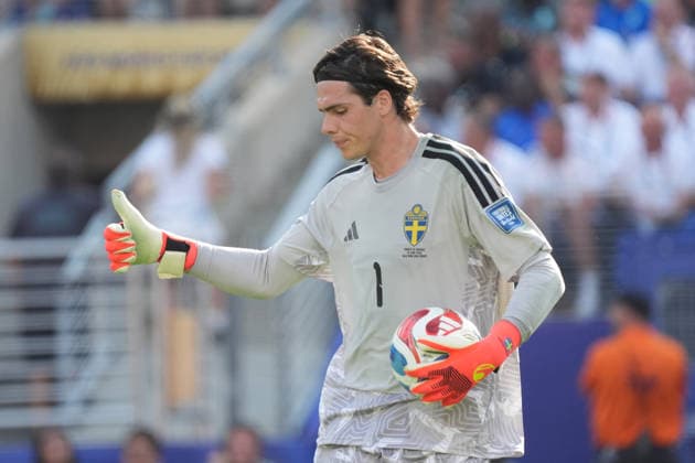 Torwart Goali Jacob Widell Zetterstrom (Schweden Sweden, 1) - New York 30.06.2026: Frankreich vs. Schweden, MetLife Stadium, World Cup 26, Sechzehntelfinale *** Goalie Jacob Widell Zetterstrom, Sweden, 1, New York, June 30, 2026, France vs. Sweden, MetLife Stadium, World Cup 26, Round of 32