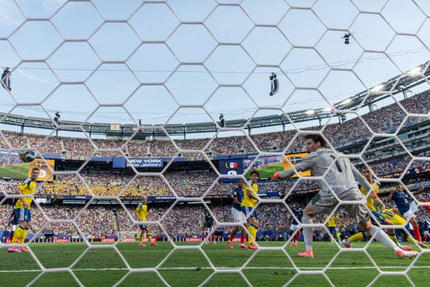 260630 Kylian Mbappe of France scores 1-0 behind goalkeeper Jacob Widell Zetterström of Sweden during the FIFA World Cup, WM, Weltmeisterschaft, Fussball 2026 round of 32 football match between France and Sweden on June 30, 2026 in New Jersey. Photo: Petter Arvidson BILDBYRAN kod PA PA1270 fotboll football soccer fotball vm fotbolls-vm fotball-vm fotbolls-vm 2026 fifa world cup 2026 sverige sweden sverige a bbeng frankrike france round of 32 16-delsfinal *** June 30, 2026: Kylian Mbappé of France scores a goal past goalkeeper Jacob Widell Zetterström of Sweden during the 2026 FIFA World Cup Round of 32 soccer match between France and Sweden on June 30, 2026 in New Jersey. Photo by Petter Arvidson, BILDBYRAN, code PA PA1270. soccer, football, soccer, World Cup, soccer World Cup, soccer World Cup, soccer World Cup 2026, FIFA World Cup 2026, Sweden, Sweden, Sweden A, BBENG, Francekrike france round of 32 round of 16  Copyright: PETTERxARVIDSON BB260630PA174