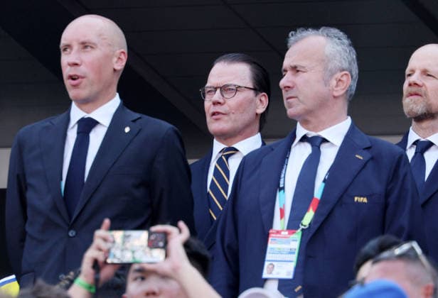 2026 World Cup - France v Sweden Prince Daniel (C), husband of Crown Princess Victoria during the 2026 FIFA World Cup, WM, Weltmeisterschaft, Fussball round of 32 football match between France and Sweden at New York New Jersey Stadium on June 30, 2026 in East Rutherford, New Jersey. Photo by Charles Guerin ABACAPRESS.COM East Rutherford New Jersey United States  Copyright: xGuerinxCharles ABACAx