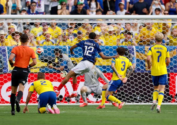 France v Sweden: Round Of 32 - FIFA World Cup, WM, Weltmeisterschaft, Fussball 2026 Bradley Barcola of France scores 2nd goal during the FIFA World Cup 2026 Round Of 32 match between France and Sweden at New York New Jersey Stadium on June 30, 2026 in East Rutherford, New Jersey. East Rutherford New York New Jersey Stadium NJ United States Copyright: xAllstarxPicturexLibraryxLtdx