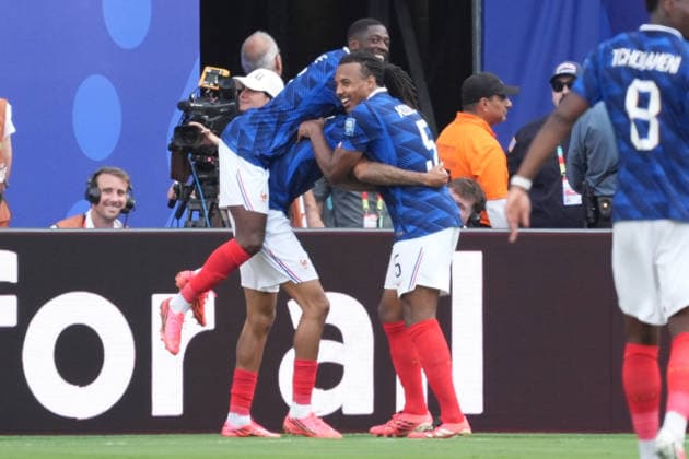 celebrate the goal, Torjubel zum 2:0 Bradley Barcola (Frankreich, France, 12) - New York 30.06.2026: Frankreich vs. Schweden, MetLife Stadium, World Cup 26, Sechzehntelfinale *** celebrate the goal, goal celebration for the 2-0 lead by Bradley Barcola, France, June 30, 2026, France vs. Sweden, MetLife Stadium, World Cup 26, Round of 32