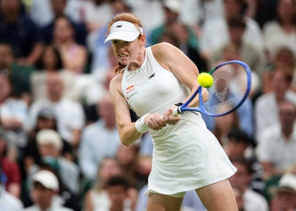 Maya Joint (AUS) reagiert veraergert, enttaeuscht, Aerger, Enttaeuschung, Frust, Emotion Damen Einzel, Ladies Singles Tennis - Wimbledon 2026 - Grand Slam ITF ATP, Tennis Herren WTA, Tennis Damen - AELTC - London - - Great Britain - 30 June 2026. *** Maya Joint AUS reacts with annoyance, disappointment, anger, frustration, and emotion in the Women s Singles, Ladies Singles Tennis at Wimbledon 2026 Grand Slam ITF ATP WTA AELTC London, Great Britain, June 30, 2026 Copyright: xJuergenxHasenkopfx