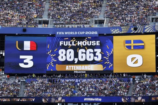 NEW JERSEY - The big screen celebrates a full house attendance of 80,663 during the 2026 FIFA World Cup, WM, Weltmeisterschaft, Fussball round of 32 match between France and Sweden at Boston Stadium on June 30, 2026, in Foxborough, United States. MAURICE VAN STEEN ANP FIFA World Cup 2026 - round of 32 2026 xVIxANPxSportx xMauricexvanxSteenxIVx 562489359 originalFilename: 562489359.jpg