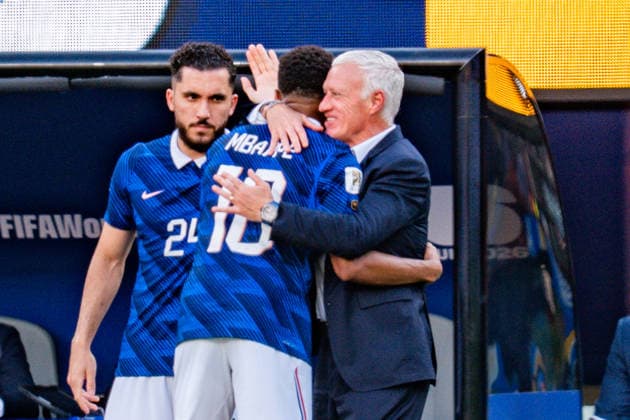 FIFA Fussball Weltmeisterschaft 2026, Sechszehntelfinale, Frankreich vs. Schweden, 30.06.2026, New Jersey Stadium Auswechselung Kylian Mbappe Didier Deschamps Jean-Philipp Mateta Rayan Cherki *** 2026 FIFA World Cup, Round of 32, France vs. Sweden, June 30, 2026, New Jersey Stadium Substitutions: Kylian Mbappé, Didier Deschamps, Jean-Philipp Mateta, Rayan Cherki Copyright: xBahhoxKarax