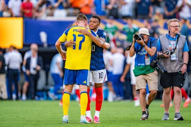 FIFA Fussball Weltmeisterschaft 2026, Sechszehntelfinale, Frankreich vs. Schweden, 30.06.2026, New Jersey Stadium Kylian Mbappe Viktor Gyokeres *** 2026 FIFA World Cup, Round of 32, France vs. Sweden, June 30, 2026, New Jersey Stadium, Kylian Mbappé, Viktor Gyökeres Copyright: xBahhoxKarax