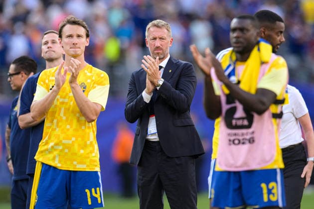 Fußball, WM 2026, 20260630, Frankreich - Schweden. Im Bild Trainer Schweden Graham POTTER applaudiert, Fans. East Rutherford New-York-New-Jersey-Stadion New Jersey Vereinigte Staaten von Amerika *** Soccer, 2026 World Cup, 20260630, France vs. Sweden. Pictured: Sweden s coach Graham POTTER applauds, fans at East Rutherford, New York, New Jersey Stadium, New Jersey, United States of America Copyright: Passion2Press MarkusxFischerx