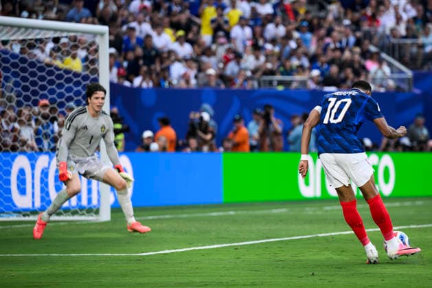 France v Sweden - FIFA World Cup, WM, Weltmeisterschaft, Fussball 2026 Kylian Mbappe of France scores a goal during the FIFA World Cup 2026 round of 32 football match between France and Sweden. East Rutherford United States Copyright: xNicolòxCampox