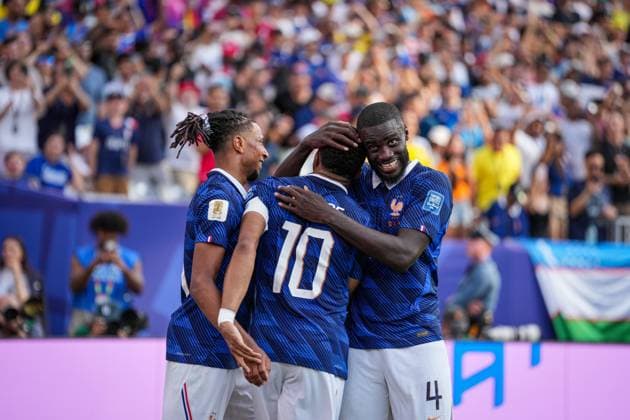 France advance to the FIFA World Cup, WM, Weltmeisterschaft, Fussball 2026 Round of 16 ARLINGTON, TEXAS - JUNE 30: France captain Kylian Mbappe ( 10) celebrates after scoring during the FIFA World Cup 2026 Round of 32 match between France and Sweden at Dallas Stadium on June 30, 2026 in Arlington, Texas. France defeated Sweden 3-0 to advance to the next round. NEW JERSEY United States of America Copyright: x xAymanxArefxMohamedxSaadxElxDinx xJNAxPressx