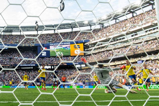 260630 Goalkeeper Jacob Widell Zetterström of Sweden concedes 3-0 during the FIFA World Cup, WM, Weltmeisterschaft, Fussball 2026 round of 32 football match between France and Sweden on June 30, 2026 in New Jersey. Photo: Ludvig Thunman BILDBYRAN kod LT PA1270 fotboll football soccer fotball vm fotbolls-vm fotball-vm fotbolls-vm 2026 fifa world cup 2026 sverige sweden sverige a bbeng frankrike france round of 32 16-delsfinal *** June 30, 2026: Goalkeeper Jacob Widell Zetterström of Sweden concedes a 3-0 loss during the FIFA World Cup 2026 Round of 32 soccer match between France and Sweden on June 30, 2026 in New Jersey. Photo by Ludvig Thunman, BILDBYRAN, code LT PA1270. soccer, football, World Cup, 2026 FIFA World Cup, Sweden, Sweden national team, Francekrike france round of 32 round of 16  Copyright: LUDVIGxTHUNMAN BB260630LT153