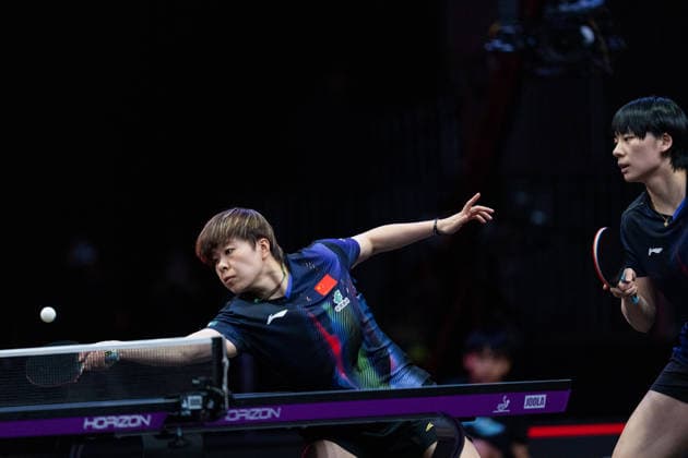 LOS ANGELES, CALIFORNIA - JUNE 30: Wang Yidi and Chen Yi of China compete in the Women s Doubles Round of 16 match against Elizabeta Samara and Bernadette Szocs of Romania on day 5 of United States Smash 2026 at Ontario Convention Center on June 30, 2026 in Los Angeles, California.  Copyright: xVCGx 111651545361