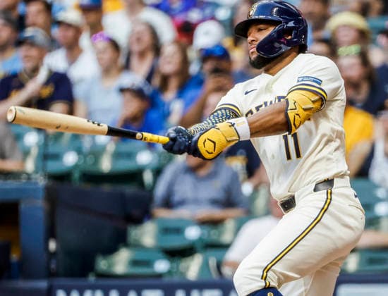Milwaukee Brewers left fielder Jackson Chourio hits an RBI single in the fourth inning of the MLB, Baseball Herren, USA game between the Cincinnati Reds and the Milwaukee Brewers at American Family Field in Milwaukee, Wisconsin on Tuesday, June 30, 2026.  MIL20260630820 TANNENxMAURY