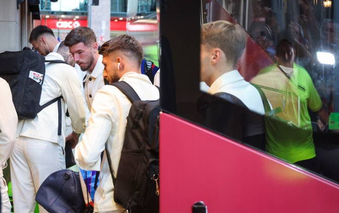 Toronto, 300626. The arrival of the Croatian football team at the hotel on the eve of the match with Portugal. In the photo: Petar Sucic. Photo: Boris Kovacev CROPIX Copyright: xxBorisxKovacevx toronto_dolazak16-300726