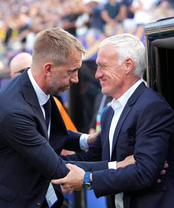 (260701) -- NEW YORK, July 1, 2026 -- Head coach Didier Deschamps (R) of France shakes hands with head coach Graham Potter of Sweden during the round of 32 match between France and Sweden at the 2026 FIFA World Cup, WM, Weltmeisterschaft, Fussball at the New York New Jersey Stadium, the United States, June 30, 2026. ) (SP)U.S.-NEW YORK-FOOTBALL-FIFA WORLD CUP-ROUND OF 32-FRA VS SWE LuixSiuxWai 