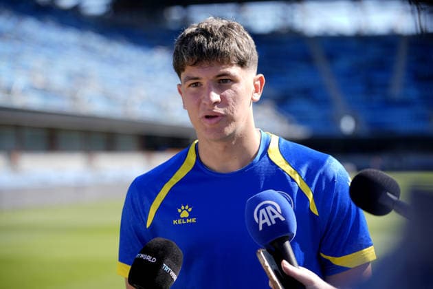 FIFA World Cup, WM, Weltmeisterschaft, Fussball 2026: Media day for Bosnia and Herzegovina in San Jose, California SAN JOSE, CALIFORNIA - JUNE 30: Arjan Malic of team Bosnia Herzegovina speaks to press at PayPal Park in San Jose on June 30, 2026 before training session ahead of the 2026 FIFA World Cup Round 32 match between USA vs Bosnia and Herzegovina at the San Francisco Stadium (Levi s Stadium) in Santa Clara, California, United States. Tayfun Coskun Anadolu California United States. Editorial use only. Please get in touch for any other usage.  Copyright: x2026xAnadoluxTayfunxCoskunx