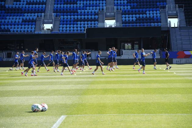 FIFA World Cup, WM, Weltmeisterschaft, Fussball 2026: Training session of Bosnia and Herzegovina in San Jose, California SAN JOSE, CALIFORNIA - JUNE 30: Players of team Bosnia Herzegovina attend a training session at PayPal Park in San Jose on June 30, 2026 ahead of the 2026 FIFA World Cup Round 32 match between USA vs Bosnia and Herzegovina at the San Francisco Stadium (Levi s Stadium) in Santa Clara, California, United States. Tayfun Coskun Anadolu California United States. Editorial use only. Please get in touch for any other usage.  Copyright: x2026xAnadoluxTayfunxCoskunx