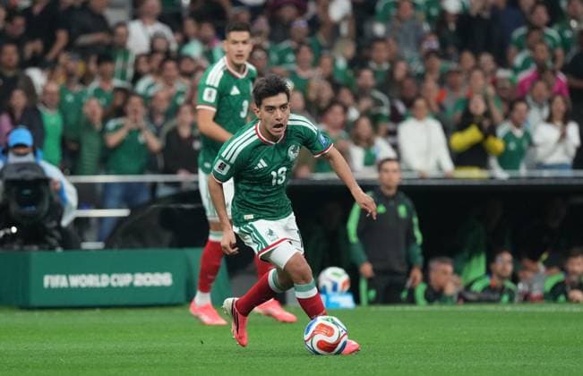 Mexico v Ecuador - FIFA World Cup, WM, Weltmeisterschaft, Fussball 2026 - Round of 32 MEXICO CITY, MEXICO - JUNE 30: Gilberto Mora (19) of Mexico in action during the 2026 FIFA World Cup Round of 32 match between Mexico and Ecuador at Mexico Stadium (Estadio Azteca) in Mexico City, Mexico on June 30, 2026. Juancho Torres Anadolu Mexico City Mexico. Editorial use only. Please get in touch for any other usage.  Copyright: x2026xAnadoluxJuanchoxTorresx
