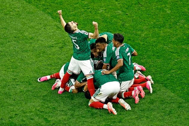 June 30, 2026, Mexico City, Mexico City, Mexico: Johan Vasquez and players of Mexico celebrates the second goal of his team scored by Raul Jimenez during the match between Mexico and Ecuador for the round of 32 the FIFA World Cup, WM, Weltmeisterschaft, Fussball 2026, at Mexico City Stadium, in Mexico City, Mexico on June 30. 2026. Photo: DiaEsportivo Mexico City Mexico - ZUMAh208 20260630_zsp_h208_003 Copyright: xHeulerxAndreyx
