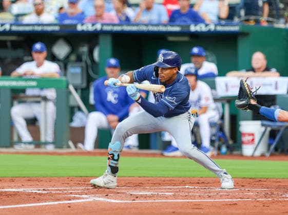 JUNE 30, 2026: Tampa Bay Rays left fielder Chandler Simpson (14) drops down a bunt in the 2nd inning against the Kansas City Royals at Kauffman Stadium in Kansas City, MO. CSM MLB, Baseball Herren, USA 2026: Rays Vs Royals June 30  - ZUMAc04_ 20260630_zma_c04_186 Copyright: xRomanxPunox