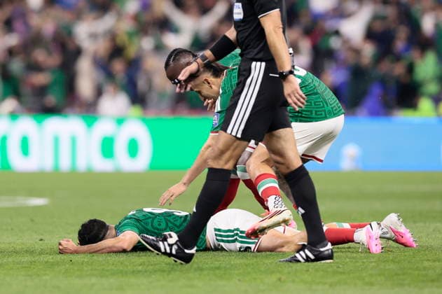 FIFA World Cup, WM, Weltmeisterschaft, Fussball 2026 - Round of 32 - Mexico vs Ecuador Raul Jimenez (down) of Mexico celebrates after scoring the 2-0 goal during the FIFA World Cup 2026 Round of 32 match Mexico against Ecuador in Mexico City, Mexico, 30 June 2026. Mexico City Mexico  Copyright: xJOSExMENDEZx