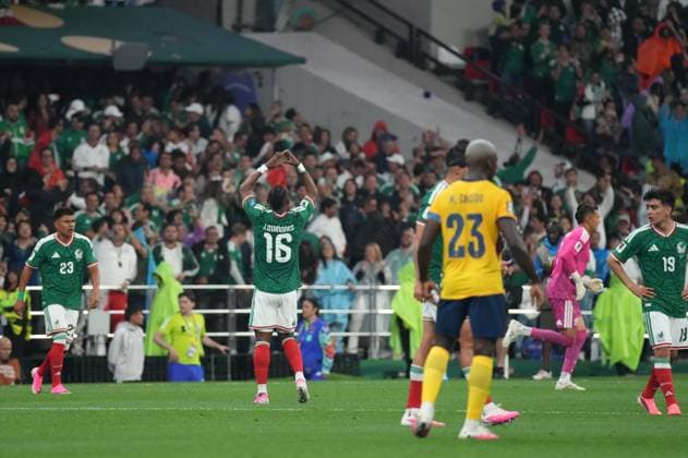 Mexico v Ecuador - FIFA World Cup, WM, Weltmeisterschaft, Fussball 2026 - Round of 32 MEXICO CITY, MEXICO - JUNE 30: Julian Quinones (16) of Mexico celebrates after scoring a goal during the 2026 FIFA World Cup Round of 32 match between Mexico and Ecuador at Mexico Stadium (Estadio Azteca) in Mexico City, Mexico on June 30, 2026. Juancho Torres Anadolu Mexico City Mexico. Editorial use only. Please get in touch for any other usage.  Copyright: x2026xAnadoluxJuanchoxTorresx