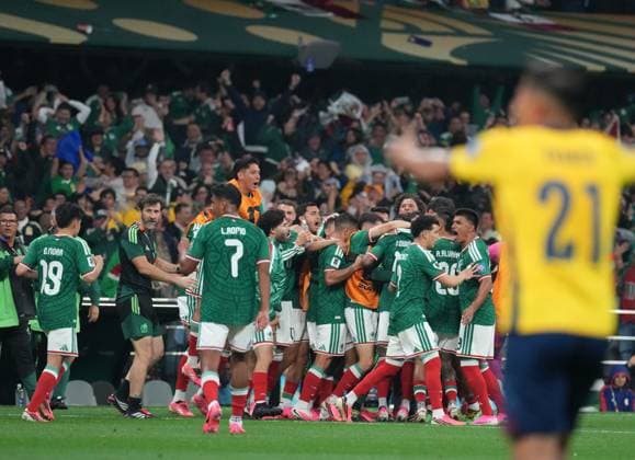 Mexico v Ecuador - FIFA World Cup, WM, Weltmeisterschaft, Fussball 2026 - Round of 32 MEXICO CITY, MEXICO - JUNE 30: Players of Mexico celebrate after a goal during the 2026 FIFA World Cup Round of 32 match between Mexico and Ecuador at Mexico Stadium (Estadio Azteca) in Mexico City, Mexico on June 30, 2026. Juancho Torres Anadolu Mexico City Mexico. Editorial use only. Please get in touch for any other usage.  Copyright: x2026xAnadoluxJuanchoxTorresx