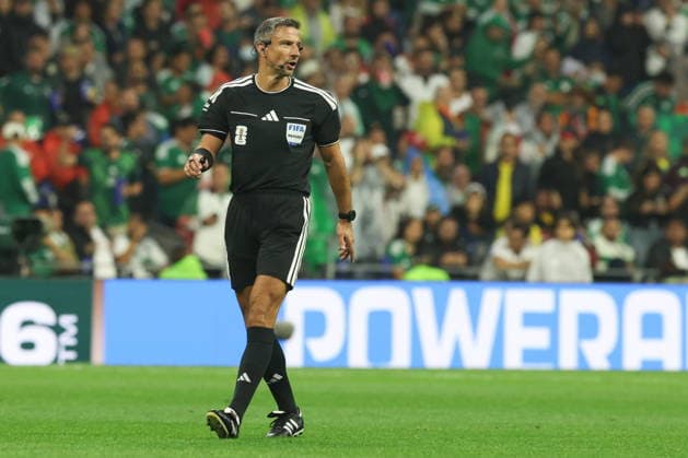 FIFA World Cup, WM, Weltmeisterschaft, Fussball 2026 - Round of 32 - Mexico vs Ecuador Referee Slavko Vincic looks on during the FIFA World Cup 2026 Round of 32 match Mexico against Ecuador in Mexico City, Mexico, 30 June 2026. Mexico City Mexico  Copyright: xALEXxCRUZx