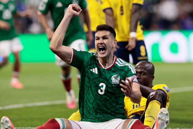 FIFA World Cup, WM, Weltmeisterschaft, Fussball 2026 - Round of 32 - Mexico vs Ecuador Cesar Montes of Mexico gestures during the FIFA World Cup 2026 Round of 32 match Mexico against Ecuador in Mexico City, Mexico, 30 June 2026. Mexico City Mexico  Copyright: xJOSExMENDEZx