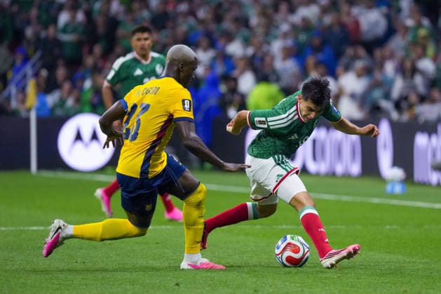 Mexico v Ecuador - FIFA World Cup, WM, Weltmeisterschaft, Fussball 2026 - Round of 32 MEXICO CITY, MEXICO - JUNE 30: Moises Caicedo (23) of Ecuador in action during the 2026 FIFA World Cup Round of 32 match between Mexico and Ecuador at Mexico Stadium (Estadio Azteca) in Mexico City, Mexico on June 30, 2026. Juancho Torres Anadolu Mexico City Mexico. Editorial use only. Please get in touch for any other usage.  Copyright: x2026xAnadoluxJuanchoxTorresx