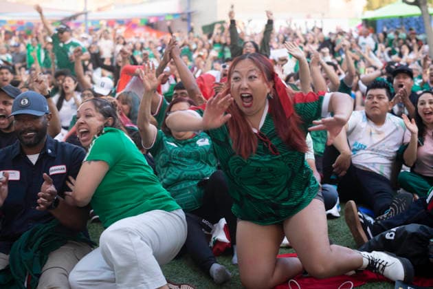 June 30, 2026, Los Angeles, California, USA: Fans of Mexico react while watching a live broadcast of the FIFA World Cup, WM, Weltmeisterschaft, Fussball Round of 32 soccer match between Mexico and Ecuador at a watch party in Los Angeles, on Tuesday, June 20, 2026. Los Angeles USA - ZUMAc68_ 20260630_zaf_c68_020 Copyright: xRingoxChiux