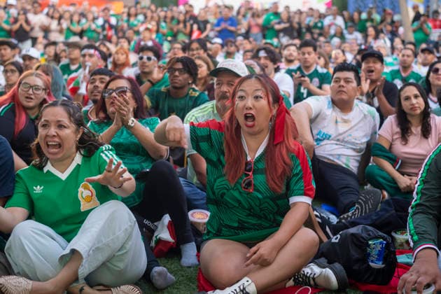 June 30, 2026, Los Angeles, California, USA: Fans of Mexico react while watching a live broadcast of the FIFA World Cup, WM, Weltmeisterschaft, Fussball Round of 32 soccer match between Mexico and Ecuador at a watch party in Los Angeles, on Tuesday, June 20, 2026. Los Angeles USA - ZUMAc68_ 20260630_zaf_c68_015 Copyright: xRingoxChiux