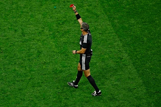 June 30, 2026, Mexico City, Mexico City, Mexico: Slovenian FIFA referee Slavko Vincic shows a red card to Piero Hincapie of Ecuador during the match between Mexico and Ecuador for the round of 32 the FIFA World Cup, WM, Weltmeisterschaft, Fussball 2026, at Mexico City Stadium, in Mexico City, Mexico on June 30. 2026. Photo: DiaEsportivo FIFA World Cup 2026, Mexico Vs Ecuador, Mexico City, Mexico  - ZUMAh208 20260630_zsp_h208_054 Copyright: xHeulerxAndreyx