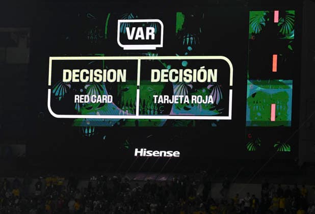 (260701) -- MEXICO CITY, July 1, 2026 -- The big screen displays a decision for a red card for Piero Hincapie of Ecuador during the round of 32 match between Mexico and Ecuador at the 2026 FIFA World Cup, WM, Weltmeisterschaft, Fussball at the Mexico City Stadium, Mexico, June 30, 2026. ) (SP)MEXICO-MEXICO CITY-FOOTBALL-FIFA WORLD CUP-ROUND OF 32-MEX VS ECU LixMuzi 