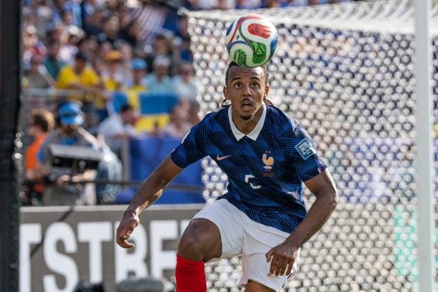 June 30, 2026, Bronx, New York, USA: Defender Jules Kounde (5) of France national team, Nationalteam controls the ball during Round of 32 elimination game between France and Sweden at New York New Jersey Stadium at Rutherford in New Jersey, USA on June 30, 2026. France won 3 - 0 and progress to Round of 16 against Paraguay. Bronx USA - ZUMAr339 20260630_znp_r339_025 Copyright: xLevxRadinx
