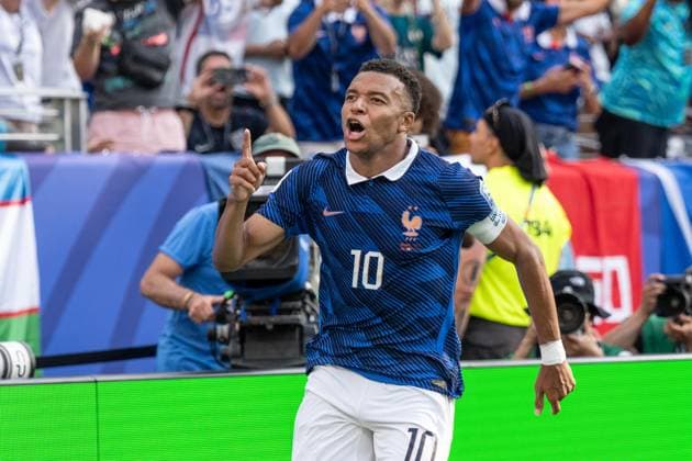 June 30, 2026, Bronx, New York, USA: Forward Kylian Mbappe (10) of France national team, Nationalteam celebrates scoring a goal during Round of 32 elimination game between France and Sweden at New York New Jersey Stadium at Rutherford in New Jersey, USA on June 30, 2026. France won 3 - 0 and progress to Round of 16 against Paraguay. FIFA World Cup, WM, Weltmeisterschaft, Fussball 2026: Round Of 32 Fraance Vs. Sweden  - ZUMAr339 20260630_znp_r339_048 Copyright: xLevxRadinx