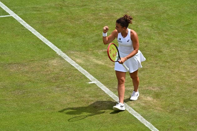 2026 Wimbledon - Jasmine Paolini Jasmine Paolini (ITA) during her first round match at the 2025 Wimbledon Tennis Championships at the AELTC in London, GREAT BRITAIN, on JuNE 30, 2026. Photo by Corinne Dubreuil ABACAPRESS.COM London  Copyright: xDubreuilxCorinne ABACAx