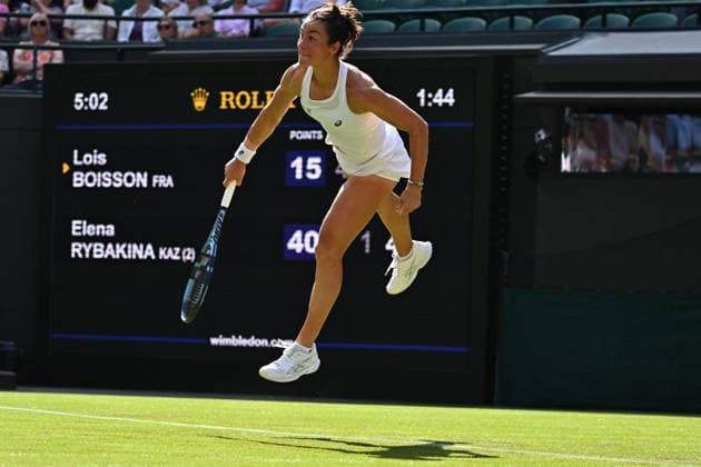 2026 Wimbledon - Lois Boisson Lois Boisson (FRA) during her first round match at the 2025 Wimbledon Tennis Championships at the AELTC in London, GREAT BRITAIN, on JuNE 30, 2026. Photo by Corinne Dubreuil ABACAPRESS.COM London  Copyright: xDubreuilxCorinne ABACAx